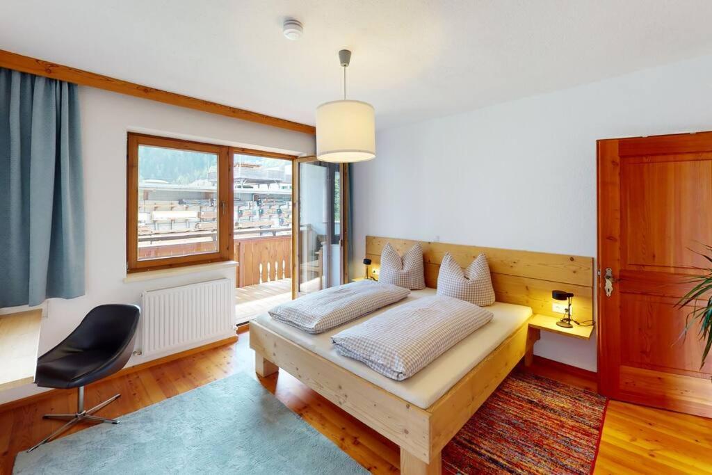 Haus Alberto - Haus Mit 2 Ferienwohnungen Ötztal-Bahnhof Exterior foto