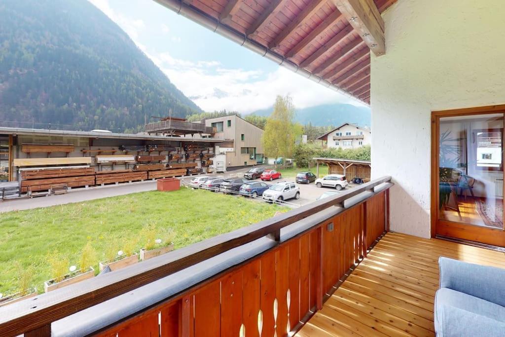 Haus Alberto - Haus Mit 2 Ferienwohnungen Ötztal-Bahnhof Exterior foto